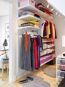 Crear un closet en un espacio pequeño